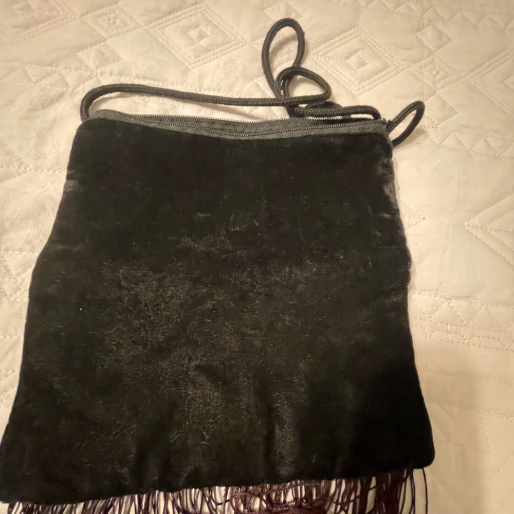 Floral Embroidered Black Velvet Crossbody Bag - Picture 3 of 7